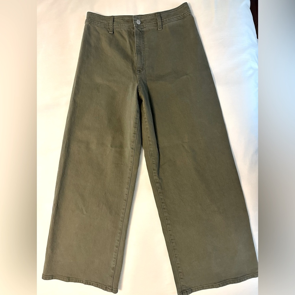 Universal Thread Women's High-Rise Sailor Wide Leg Ankle Jeans, 10, olive green